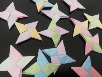 折り紙の魅力 保育に活かす折り紙製作活動 写真つき具体例を挙げて説明します 絵本ソムリエ